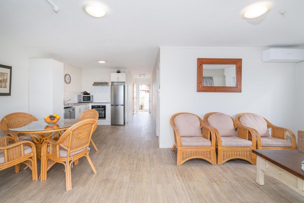 Waterfront Apartments Whitianga Luaran gambar
